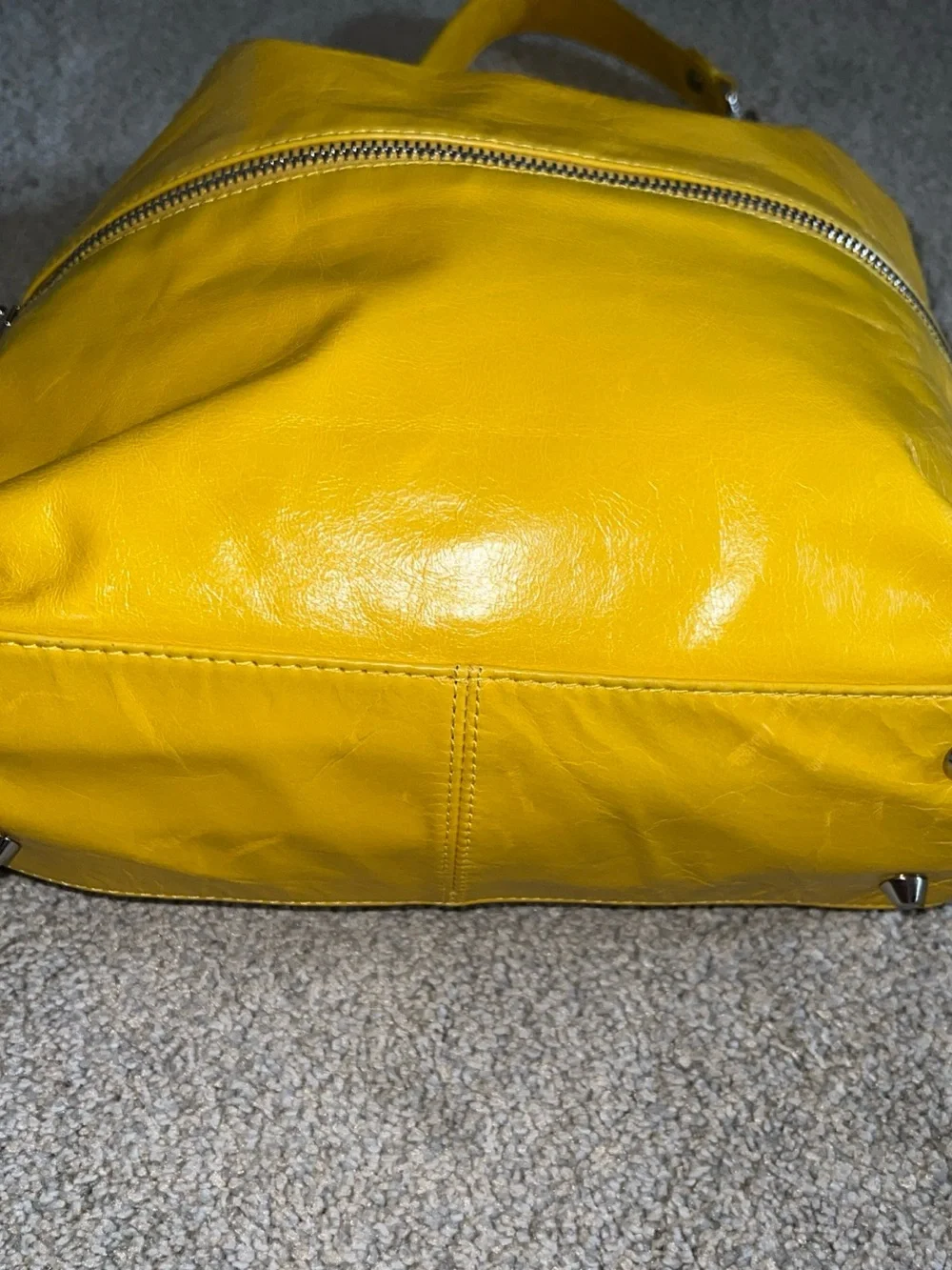 HOBO International Shoulder Bag Citrus Yellow Leather Outside Pocket Zip Closure - Picture 5 of 16